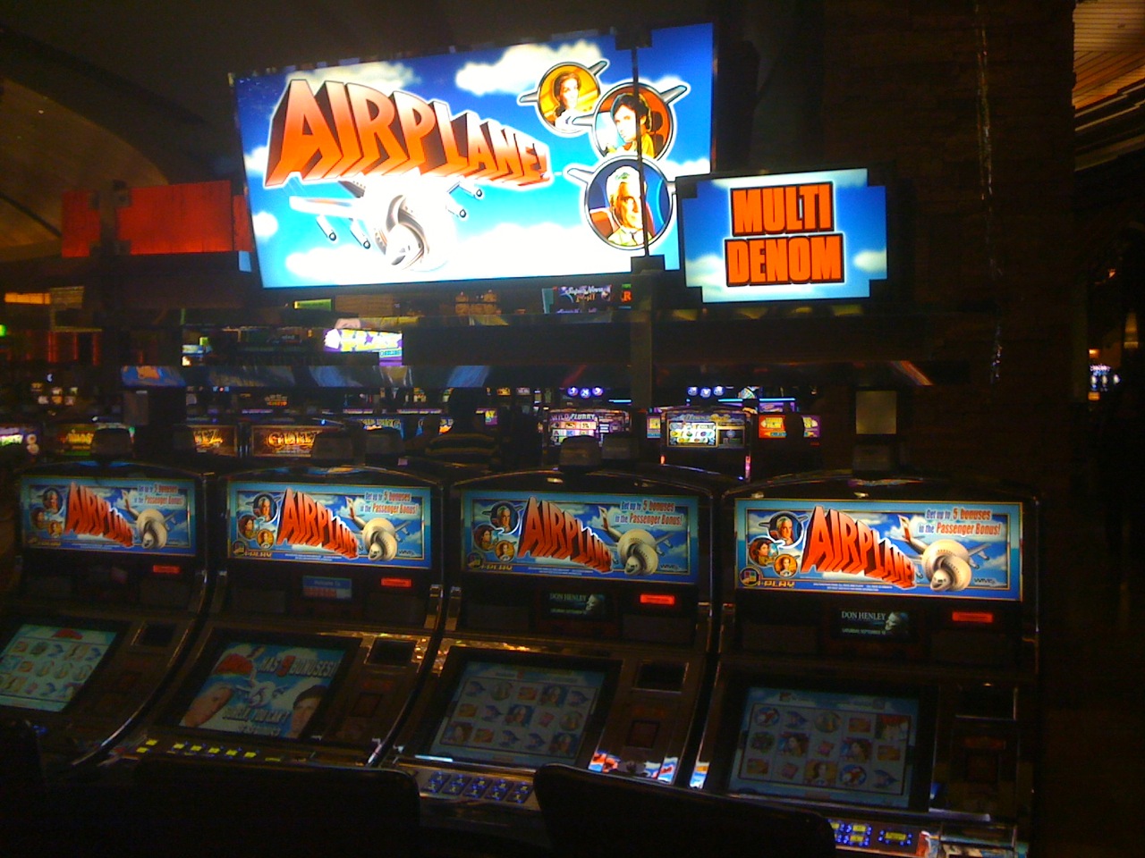 Tamerlane's Thoughts: Airplane the movie slot machine